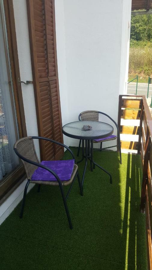 Apartman Nina Licko Petrovo Selo Zewnętrze zdjęcie
