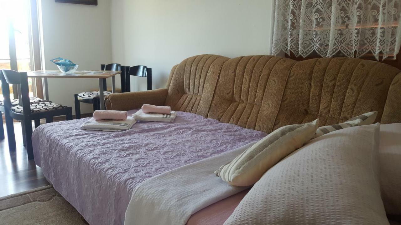 Apartman Nina Licko Petrovo Selo Zewnętrze zdjęcie