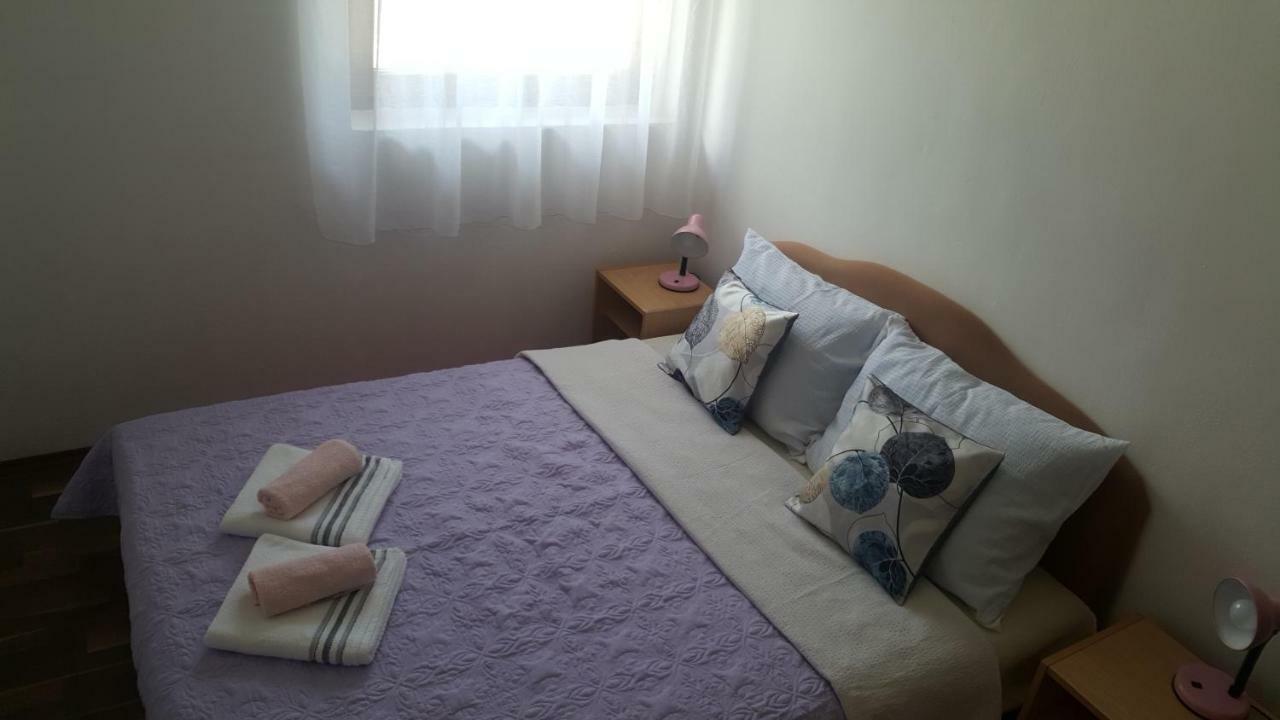 Apartament Apartman Nina Licko Petrovo Selo Zewnętrze zdjęcie